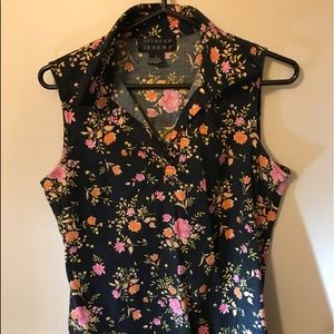 Women’s Top - Size Large